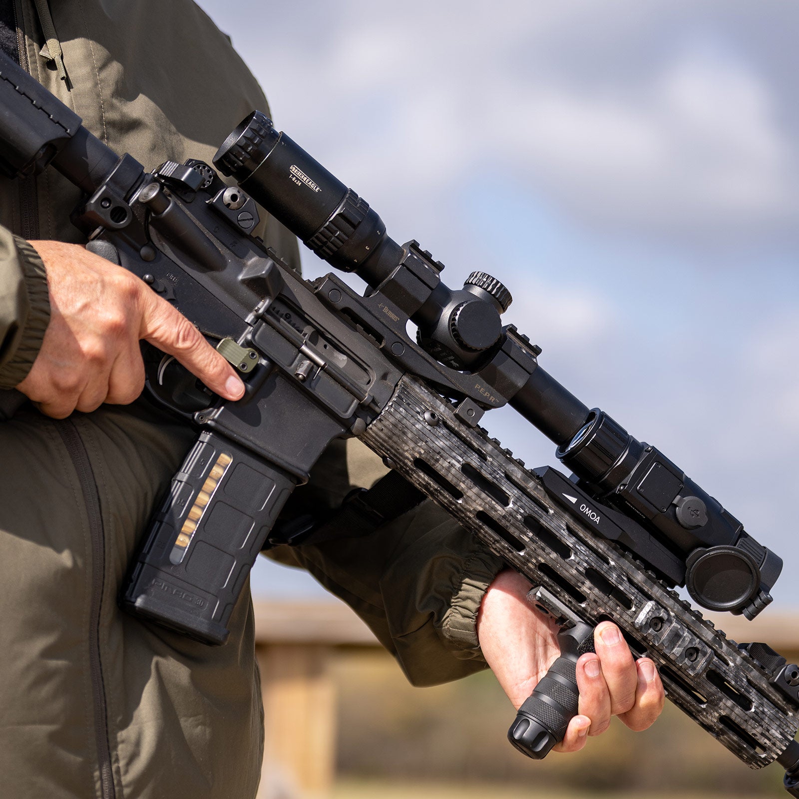 Hydra HS225: Compact & Budget-friendly 3-in-1 Thermal Scope Solution-2